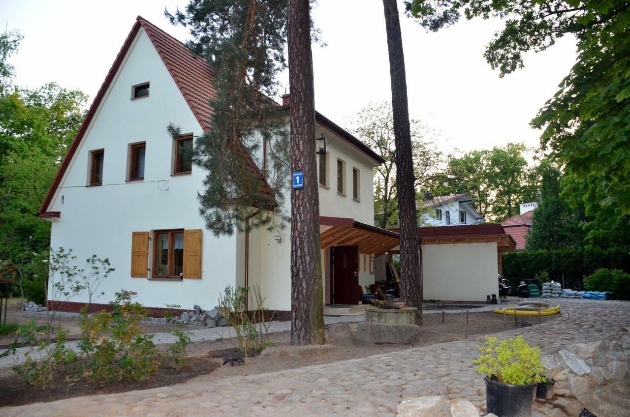 Willa Danusia Milanowek Exteriér fotografie